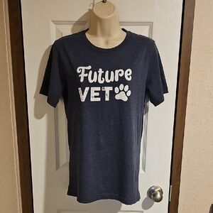 Future Vet Woman's Small Graphic T-Shirt Used